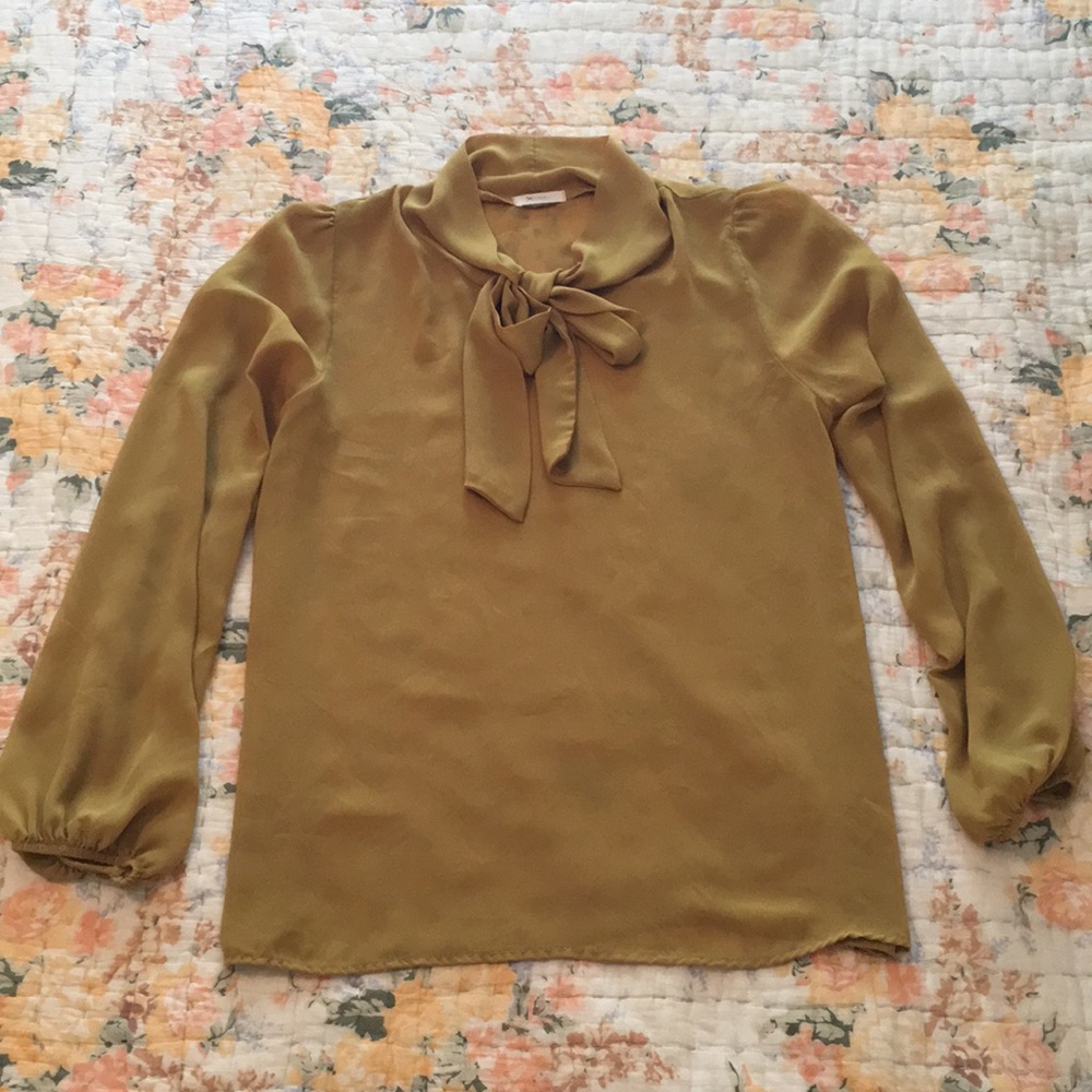 Everly Neck Tie Blouse in Yellow